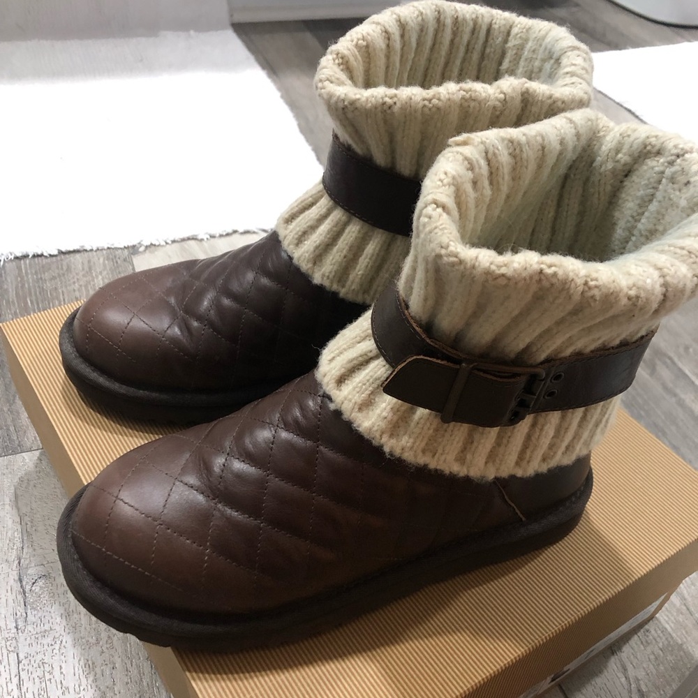 UGG size 7 W Cambridge Diamond Quilt Boot